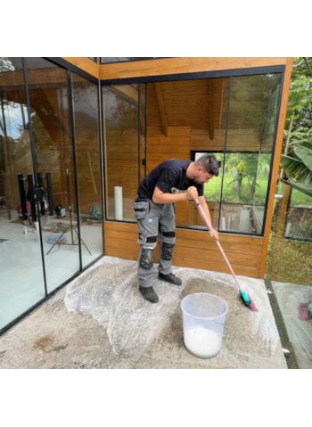 Kit Piso Drenante 10m² - 8x Micro Seixo 25KG + 1x Hold Stone 5L + 1x Hold Stone 1L