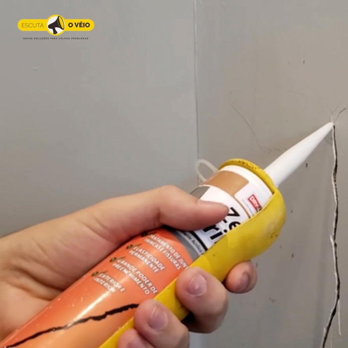 -21b06348-e1d4-43a5-9d71-308b509a32ab