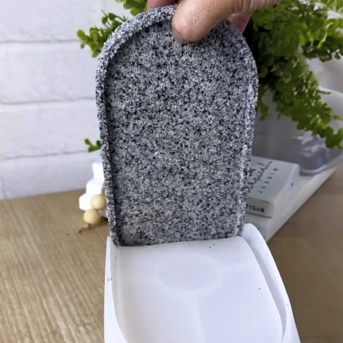 -a63a725c-2c3b-4fe6-85a7-caae859a0e0f